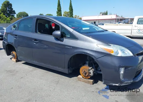 2015 Toyota Prius Two из США, поврежденный, VIN JTDKN3DU9F1908510